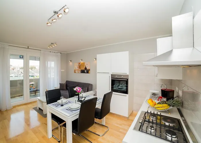 Apartment Big Look